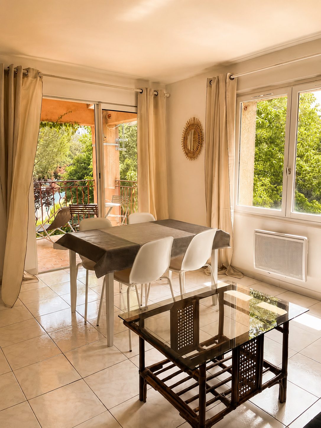 Appartement T3 19 du Clos des Oliviers — 50m² mezzanine avec terrasse, location famille 4 personnes Gréoux