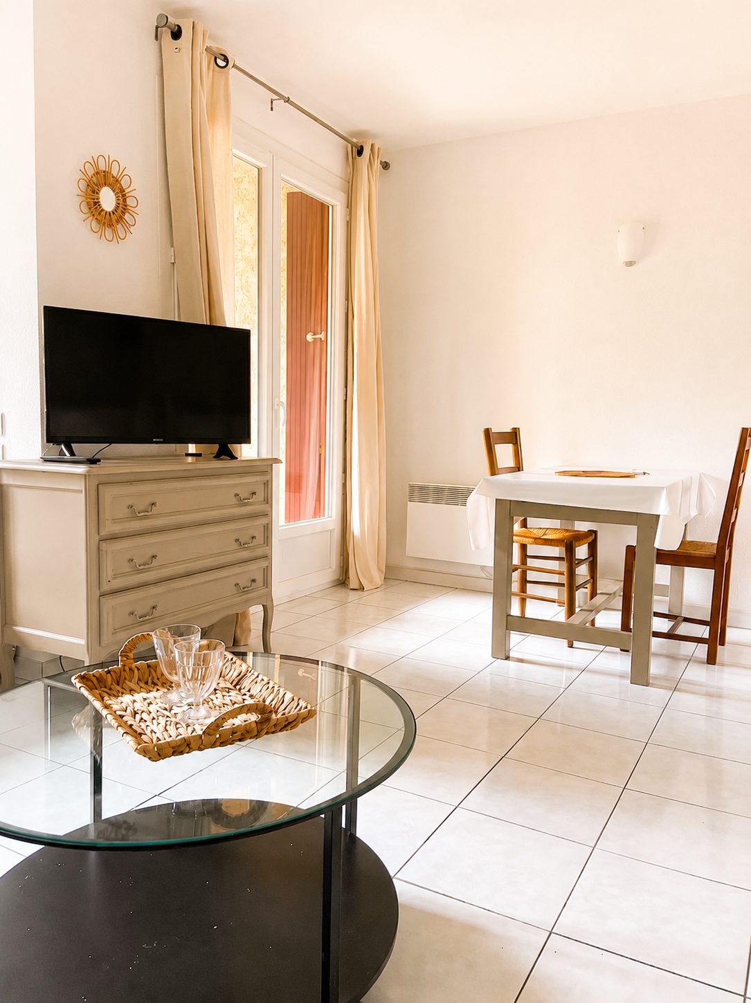 Studio 1 du Clos des Oliviers — Rez-de-chaussée 30m² avec balcon sud, à 500m des Thermes de Gréoux-les-Bains