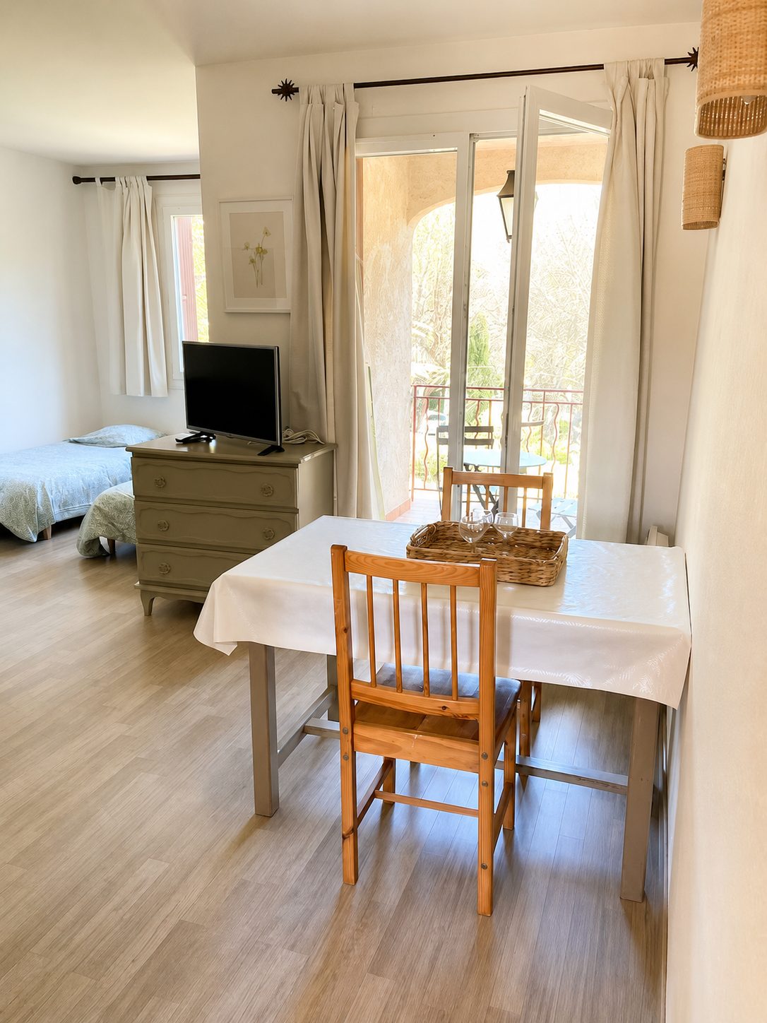 Studio 7 du Clos des Oliviers — 1er étage 30m² avec balcon sud, location 2 personnes Gréoux